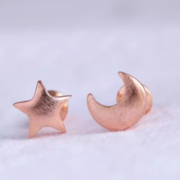 NEW!💙💎ROSE💗💛GOLDEN⭐️STAR🌙MOON STUDS!💎💙CUTE! - Picture 6 of 8